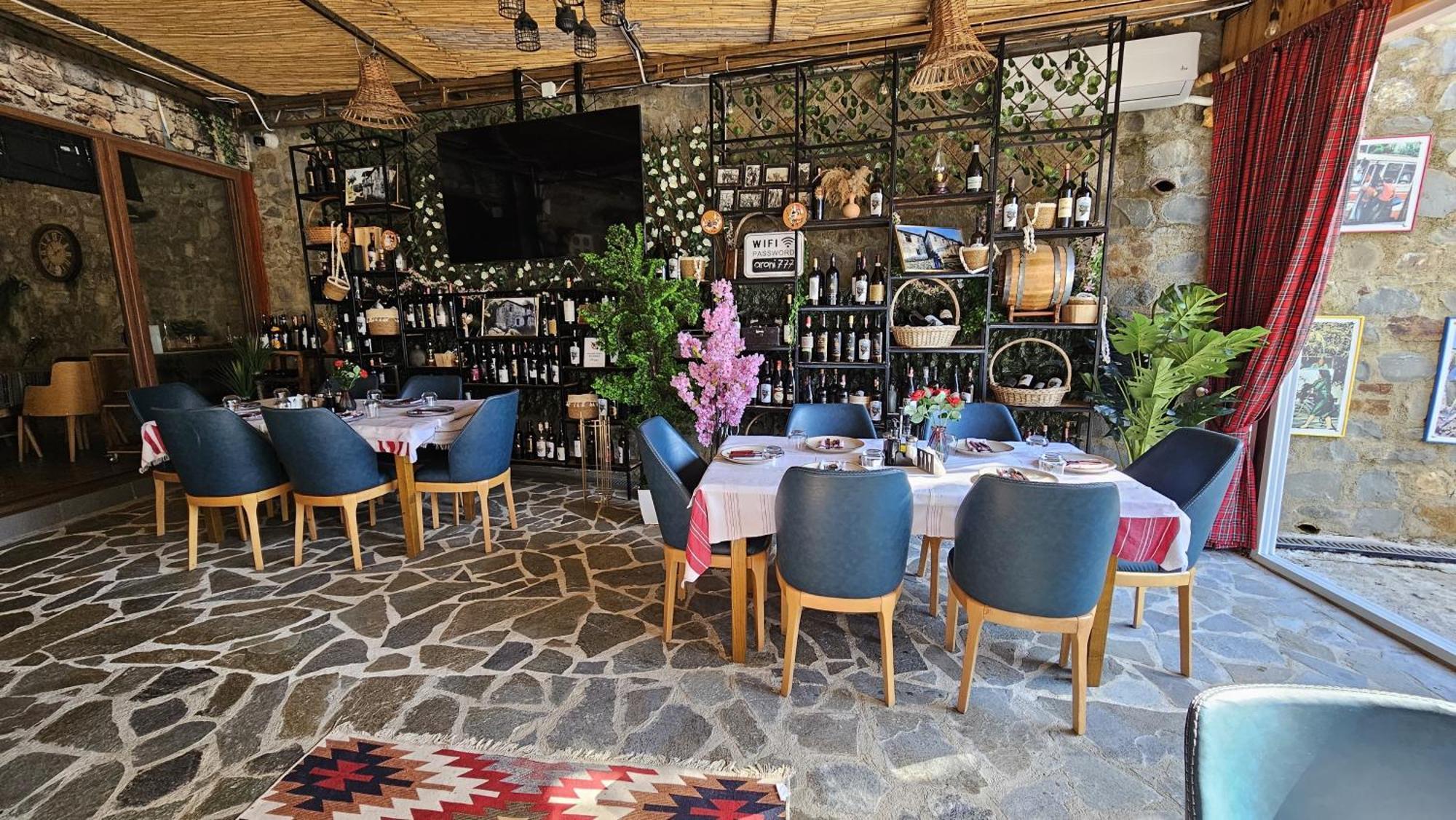 Keshtjella Xhabeqos Hotel Laknas Bagian luar foto