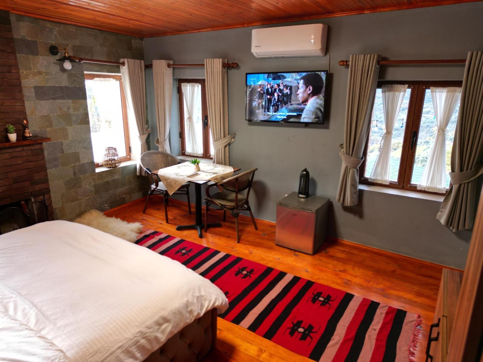 Keshtjella Xhabeqos Hotel Laknas Bagian luar foto