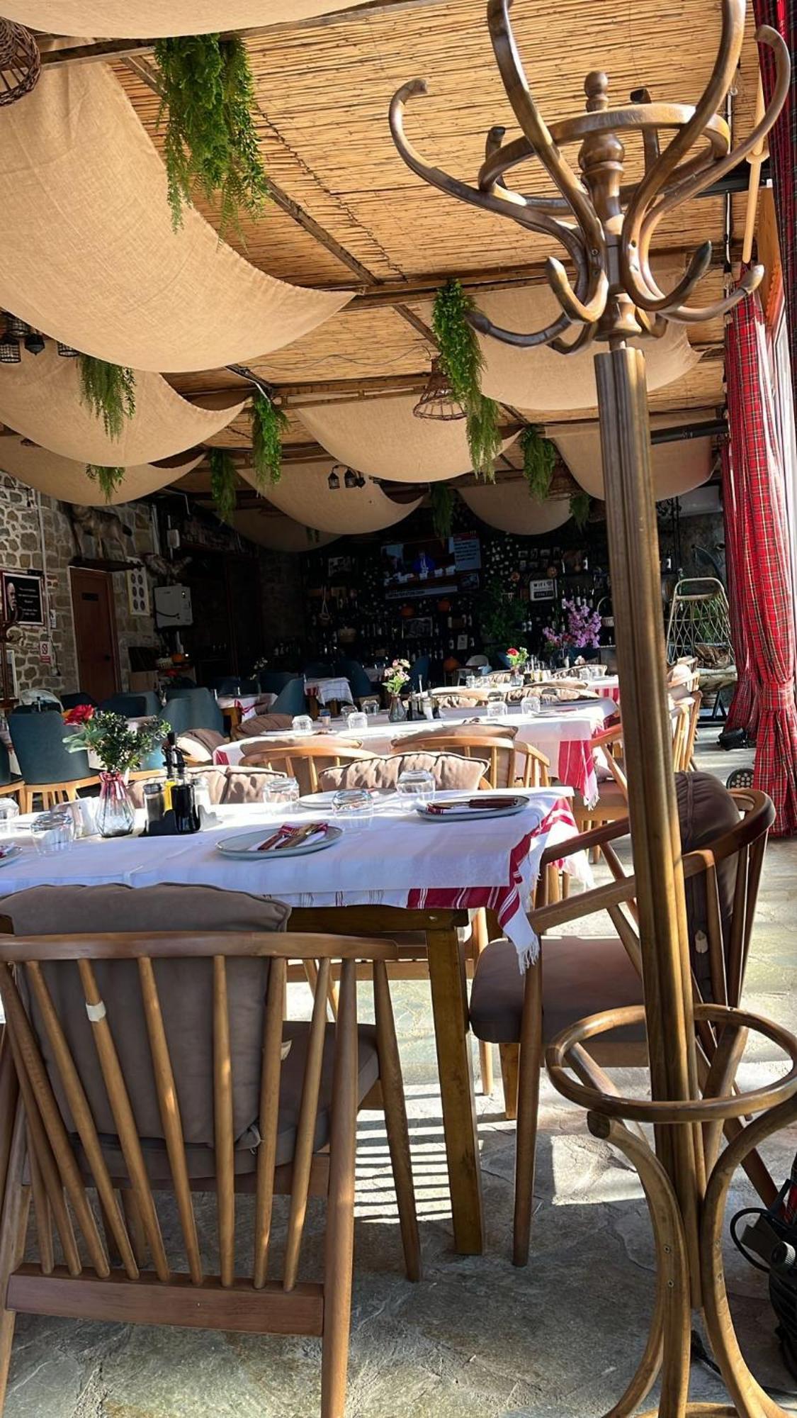 Keshtjella Xhabeqos Hotel Laknas Bagian luar foto