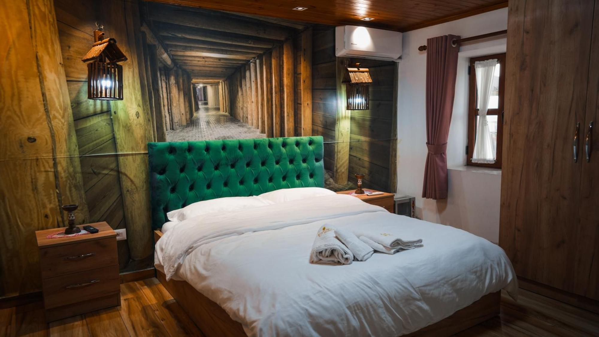 Keshtjella Xhabeqos Hotel Laknas Bagian luar foto