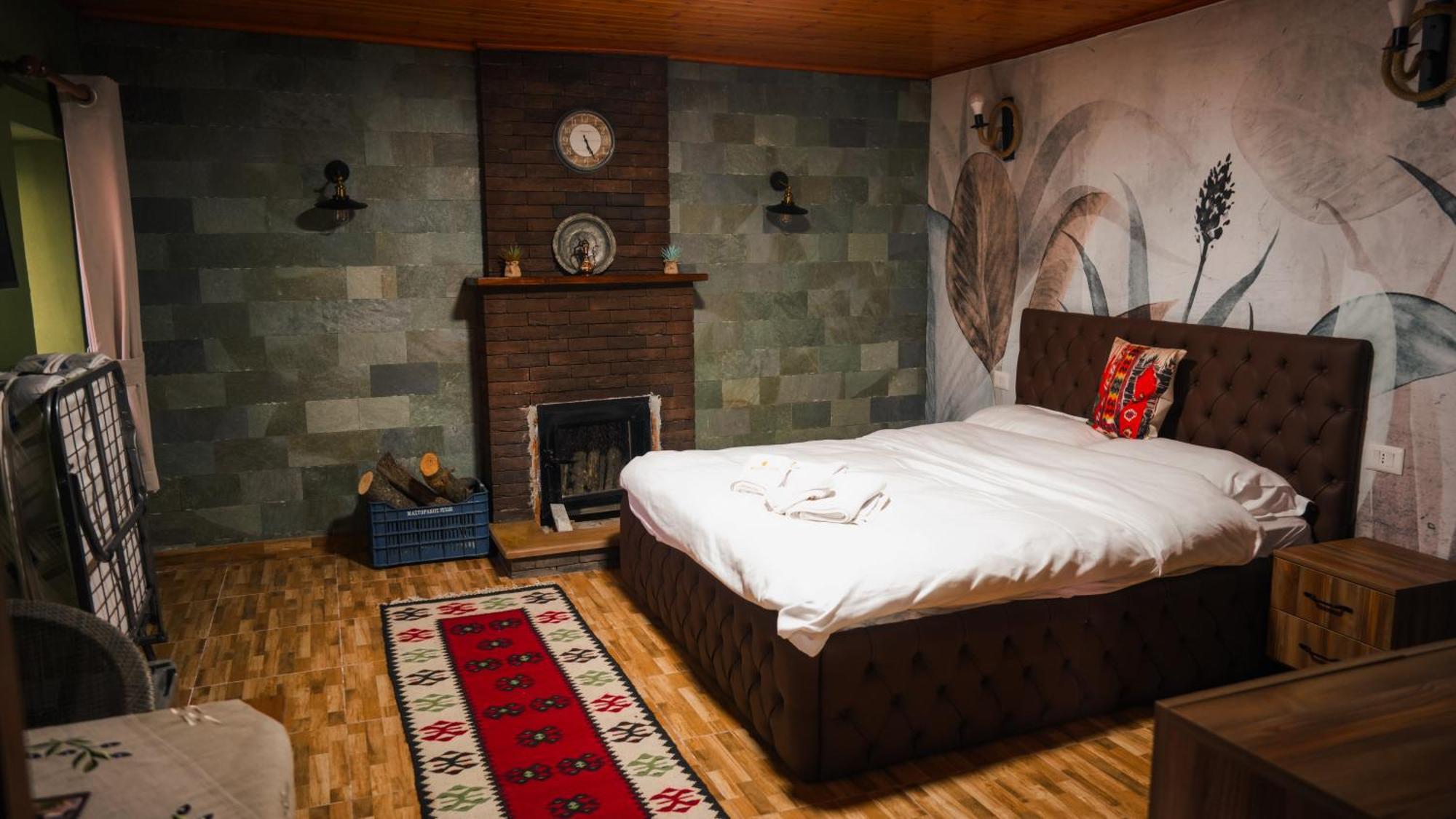 Keshtjella Xhabeqos Hotel Laknas Bagian luar foto